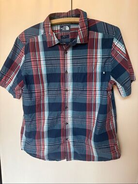 The North Face Men's Short-Sleeve Plaid Button-Up - Navy, Red & White